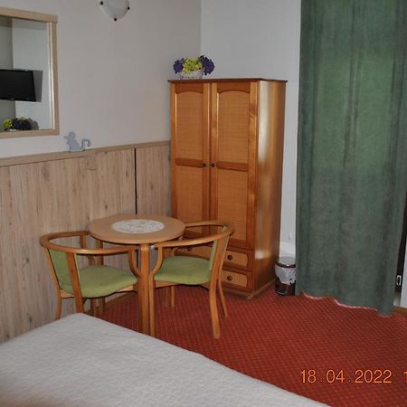 Ferienwohnung Pokoje Z Lazienkami Kolberg Exterior foto
