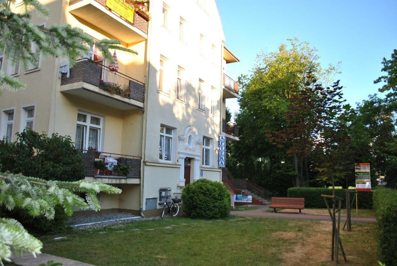 Ferienwohnung Pokoje Z Lazienkami Kolberg Exterior foto