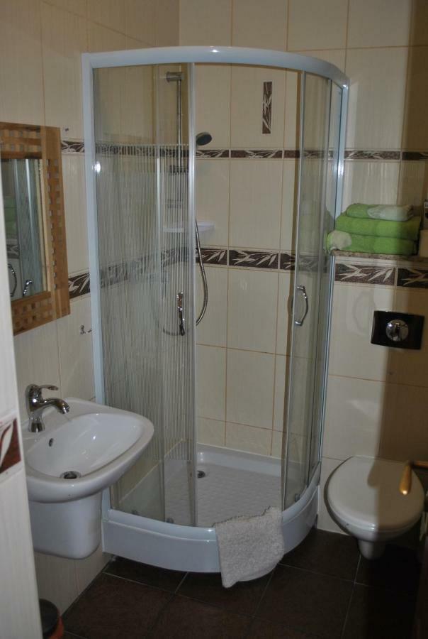 Ferienwohnung Pokoje Z Lazienkami Kolberg Exterior foto